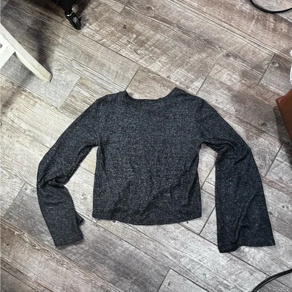 Top (e)​​​ - Picture 3 of 3